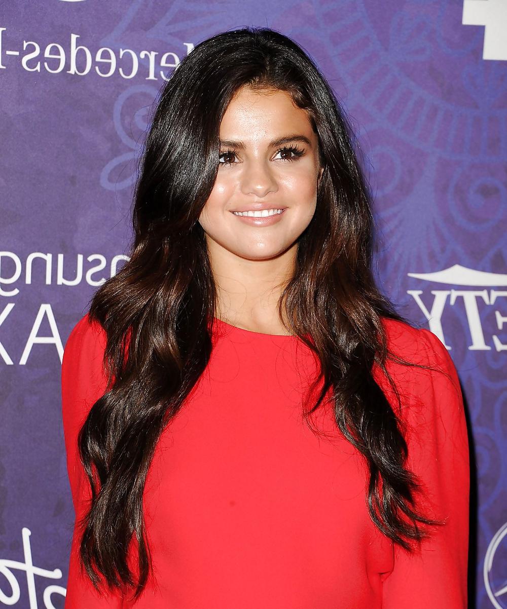 16P Selena Gomez - She needs Cum inside her Latin Face !!!