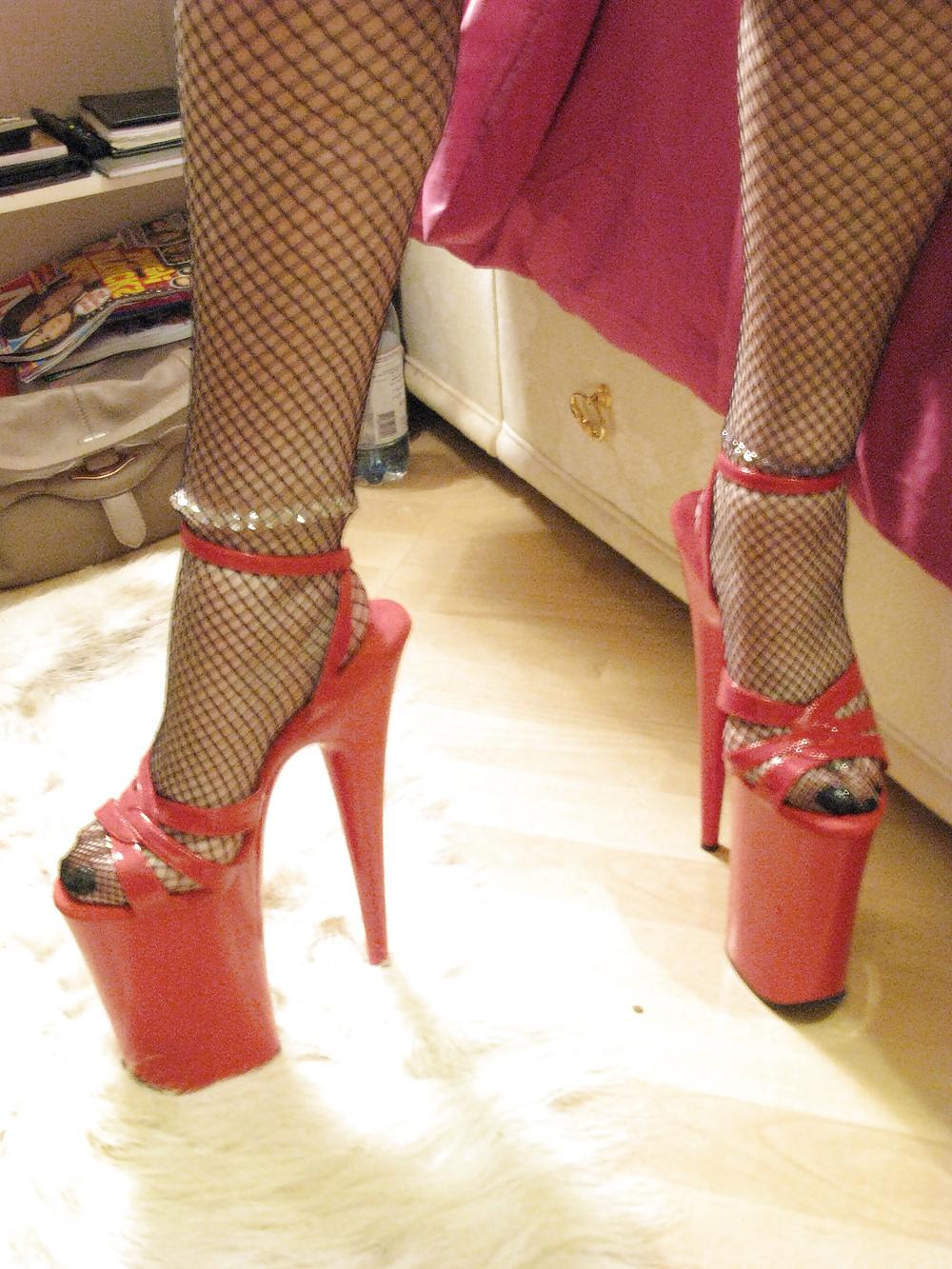 25P Extreme 10 inch heels
