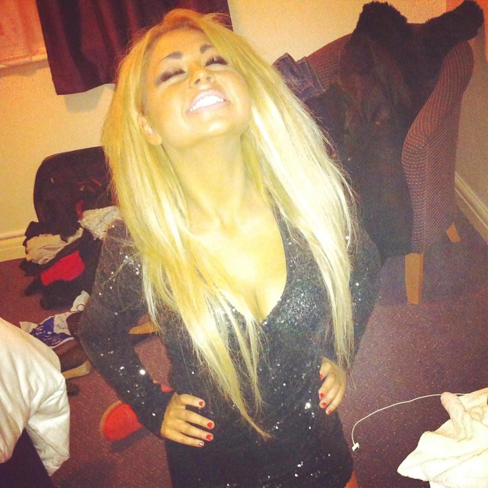11P Would you empty your balls in chav Danni?
