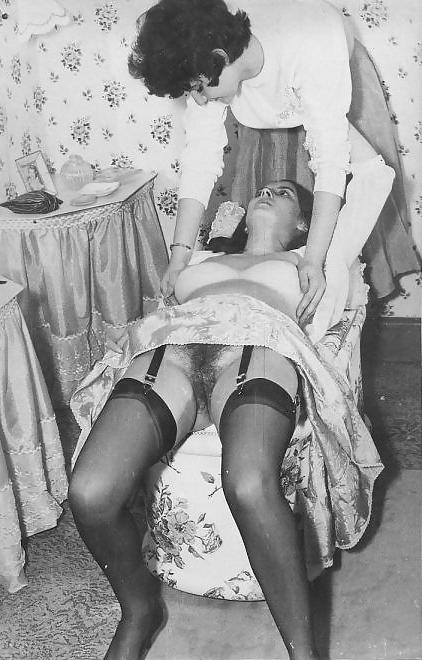 17P Vintage lesbians