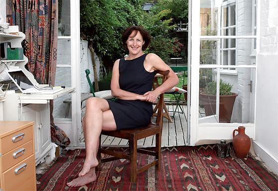 25P Sexy Milf Celebrity Fiona Shaw
