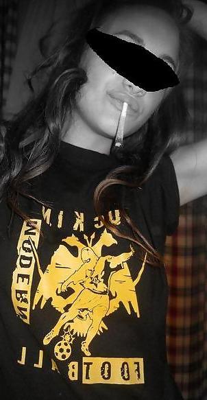 25P -Magenta Girls- Ultras, Hooligans and Football Girls GREECE