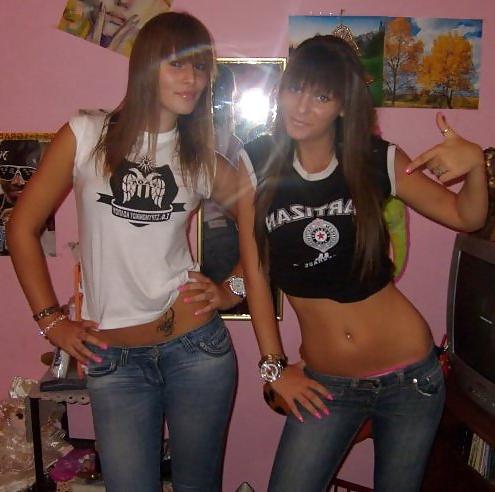 25P -Magenta Girls- Ultras, Hooligans and Football Girls GREECE