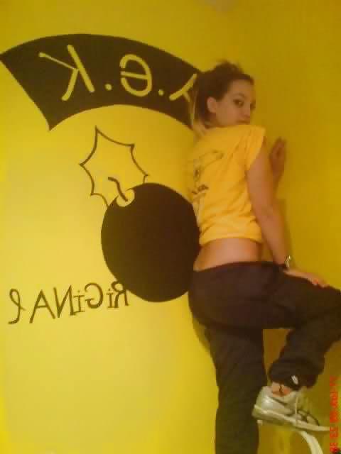 25P -Magenta Girls- Ultras, Hooligans and Football Girls GREECE