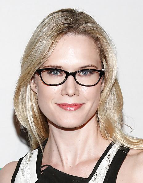 10P Stephanie March