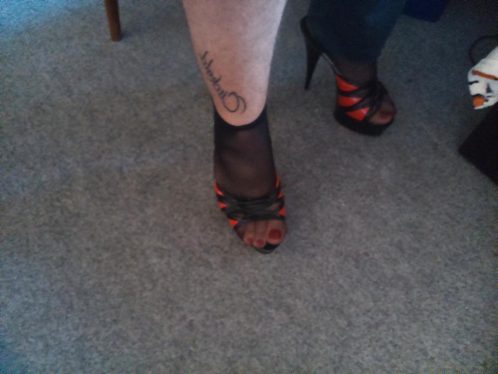 10P I am a cuckold and a whore his mistress