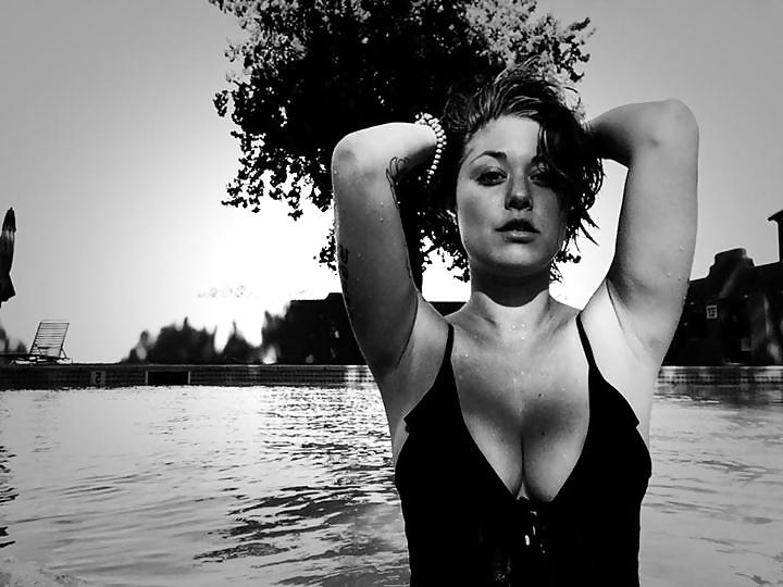 13P Artsy, tattooed Lauren and her big tits