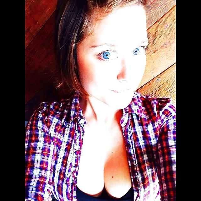 13P Artsy, tattooed Lauren and her big tits