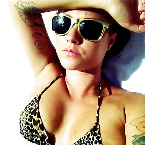 13P Artsy, tattooed Lauren and her big tits