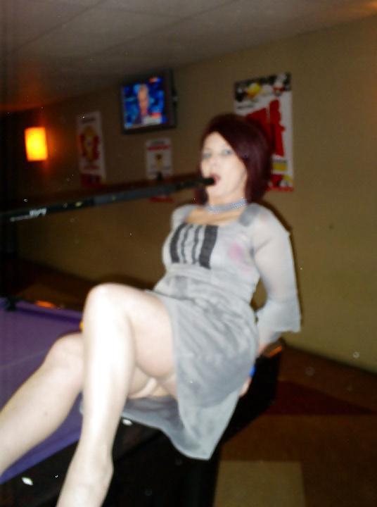 25P Irish mom's not shy