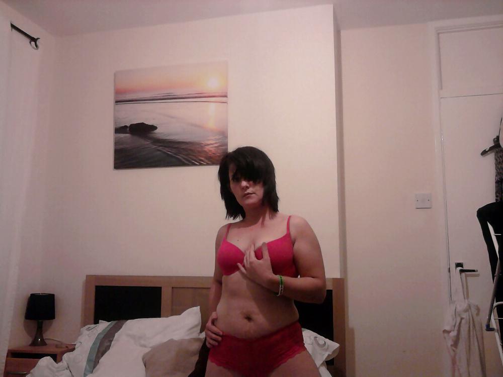 25P Irish mom's not shy