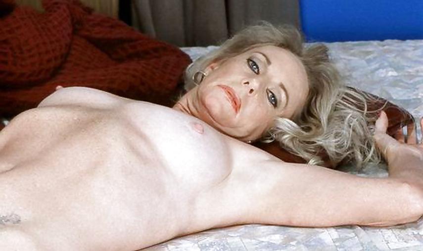 10P Exotic Mature Women 65