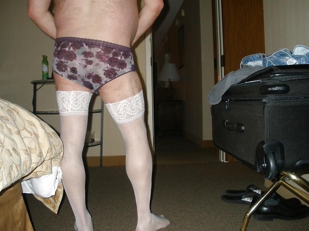 8P More cuckold sissy pics