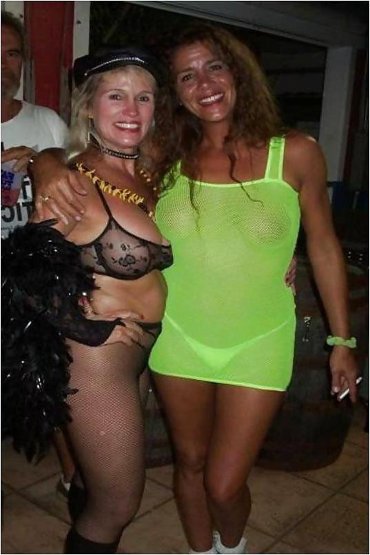 25P GILF's & MILF's