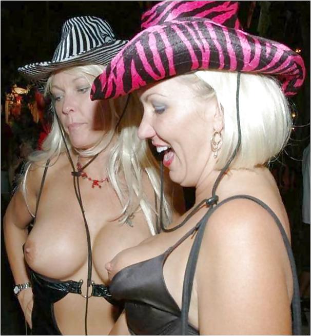 25P GILF's & MILF's