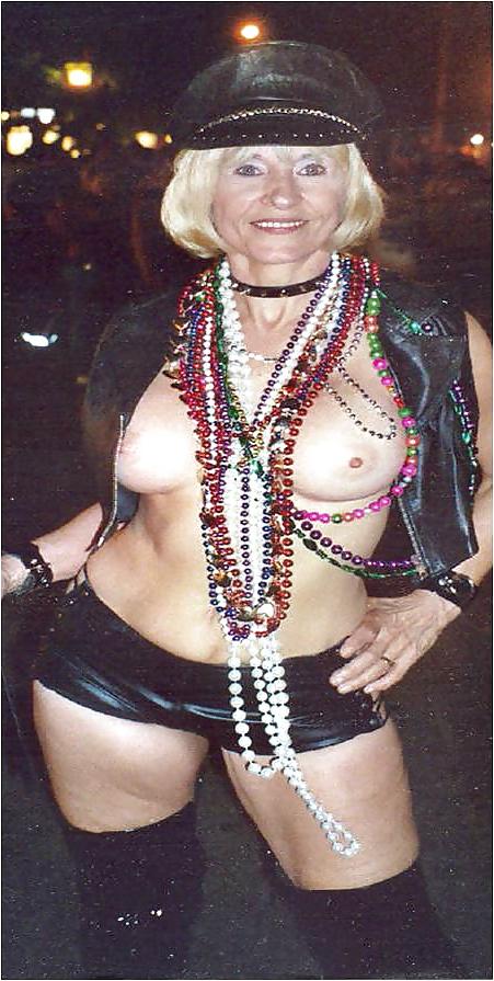 25P GILF's & MILF's