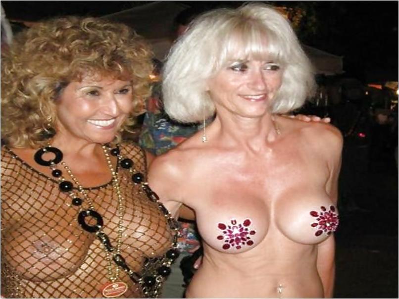 25P GILF's & MILF's