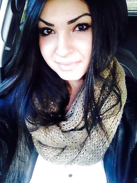 17P Turkish Cuckold Hubby! How would you fuck his pretty wife?