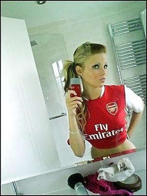21P Uk soccer babes