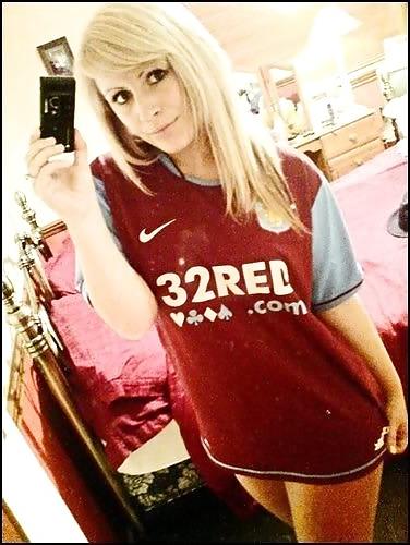 21P Uk soccer babes