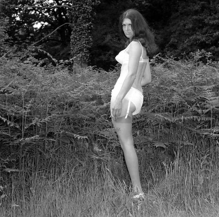 25P Vintage ladies wearing white panties 4.