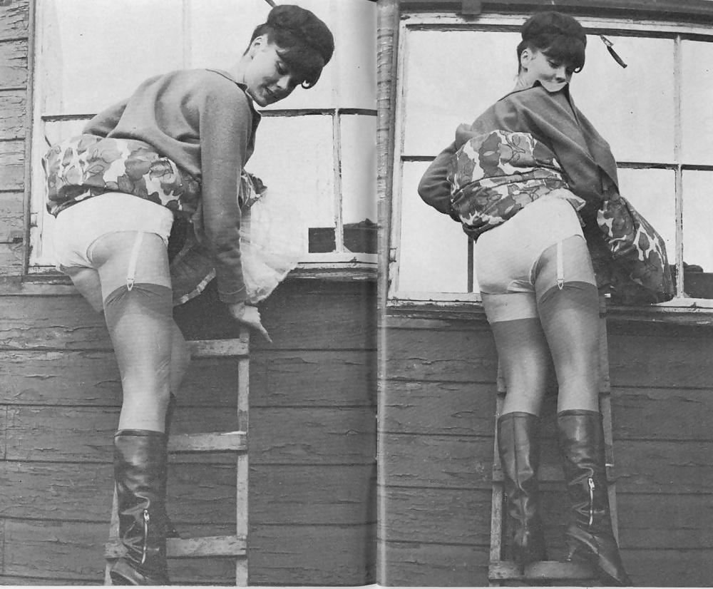 25P Vintage ladies wearing white panties 4.