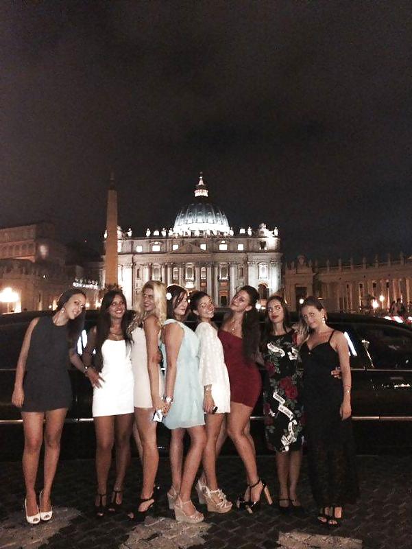 25P Italian Daniela and friends