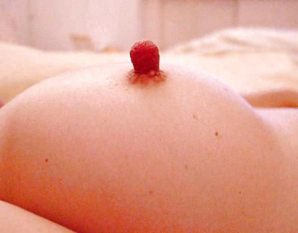 25P PERKY TITS AND BIG NIPS