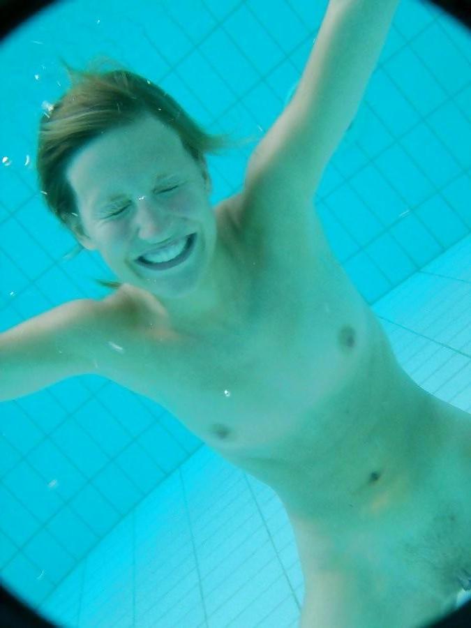 25P Naked teens swimming 