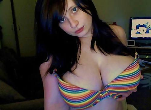 25P Amateur natural tits