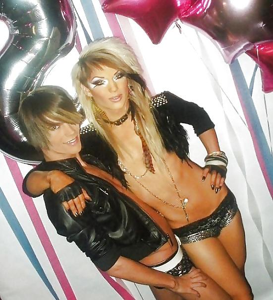 25P Femboy traps so sexy