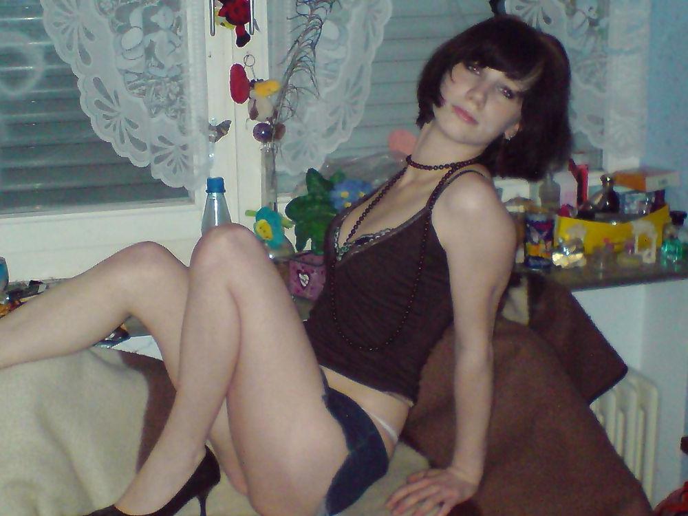 22P Hot Little Italian Girl