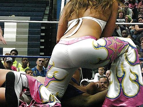 25P Mickie James (2)