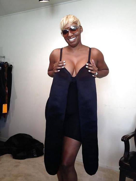 20P Nene Leakes - Real Housewives of Atlanta thick MILF