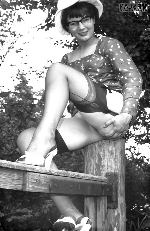 25P Beautiful women of yesterday
