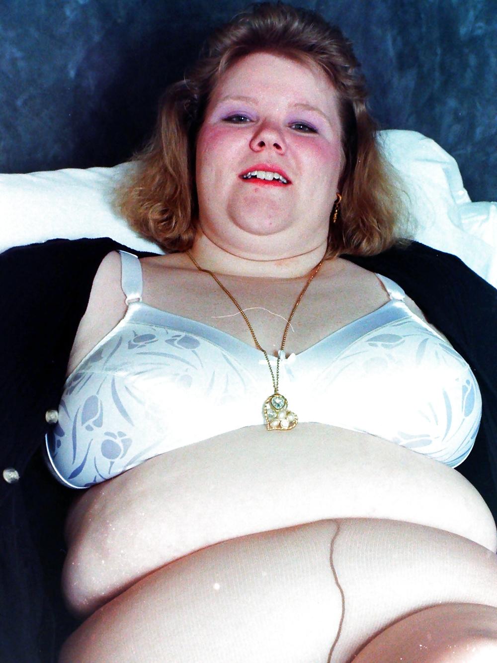 25P Molly- Plumper in Pantyhose