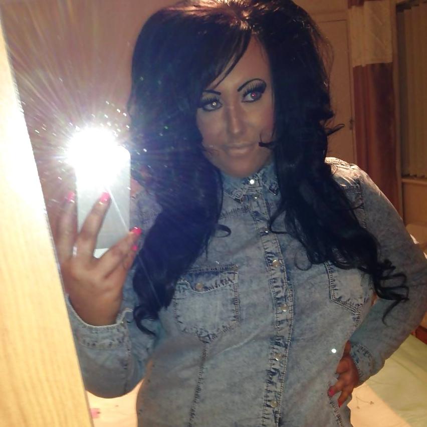 15P Would you empty your balls in chav Chubby Laura?