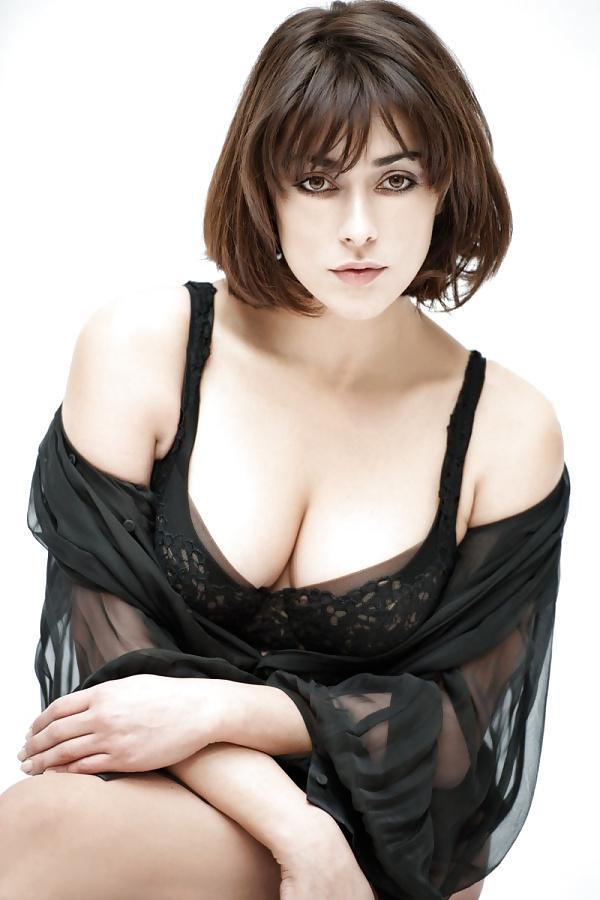 17P Valentina Lodovini 
