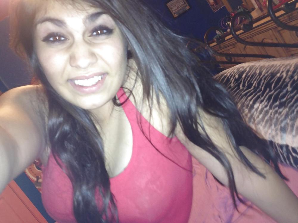 8P Big tits non nude 