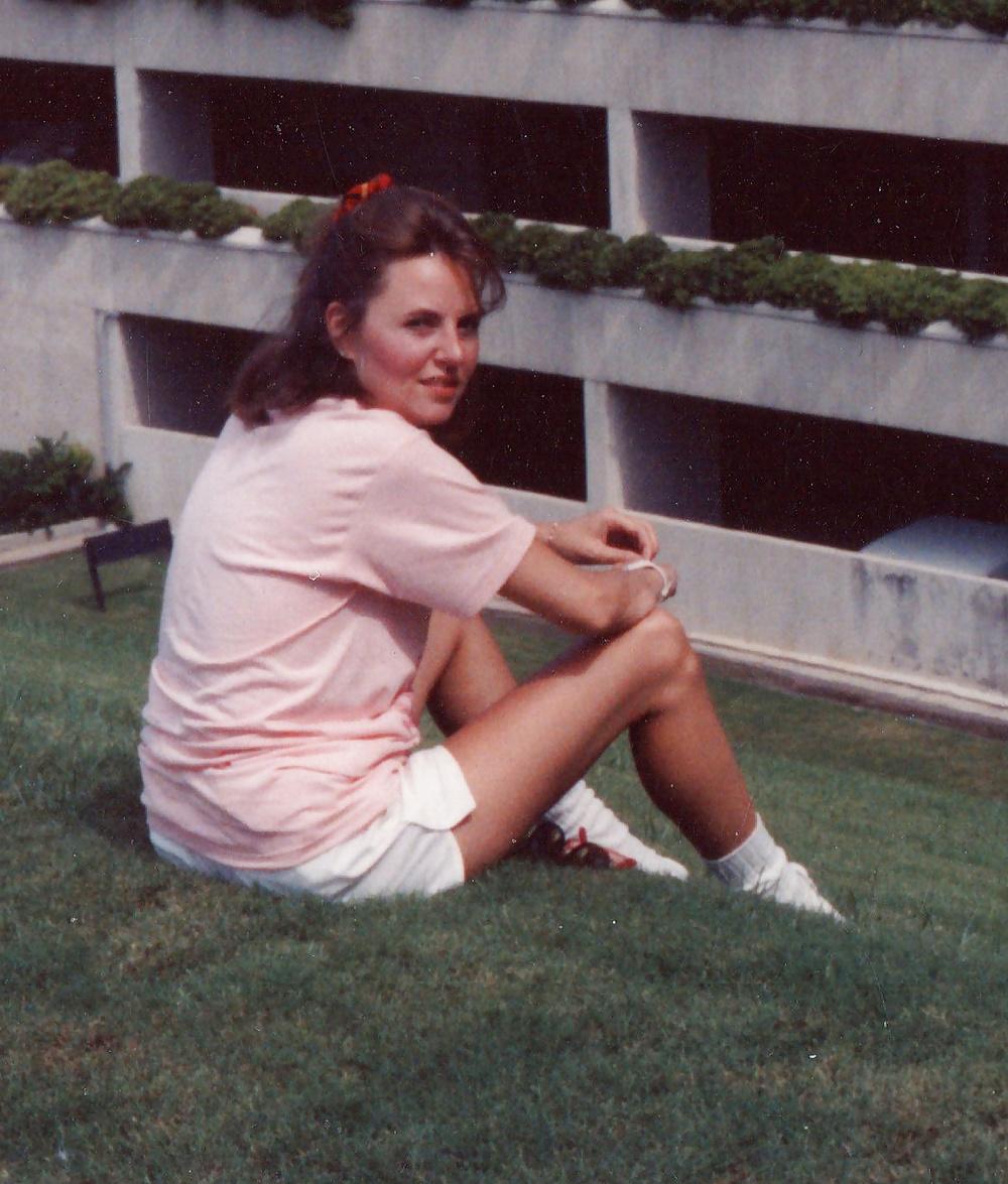 25P Vintage Polaroids Hairy Wife Pam Hardcore 2
