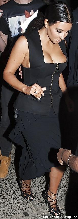 10P Hot New Celebrity Cleavage Pics (November 2014)