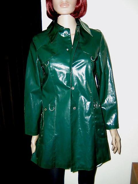 9P Vintage pvc macs