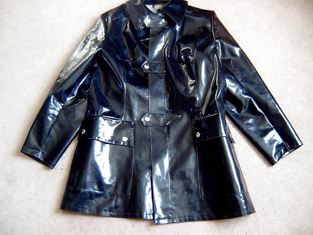 9P Vintage pvc macs
