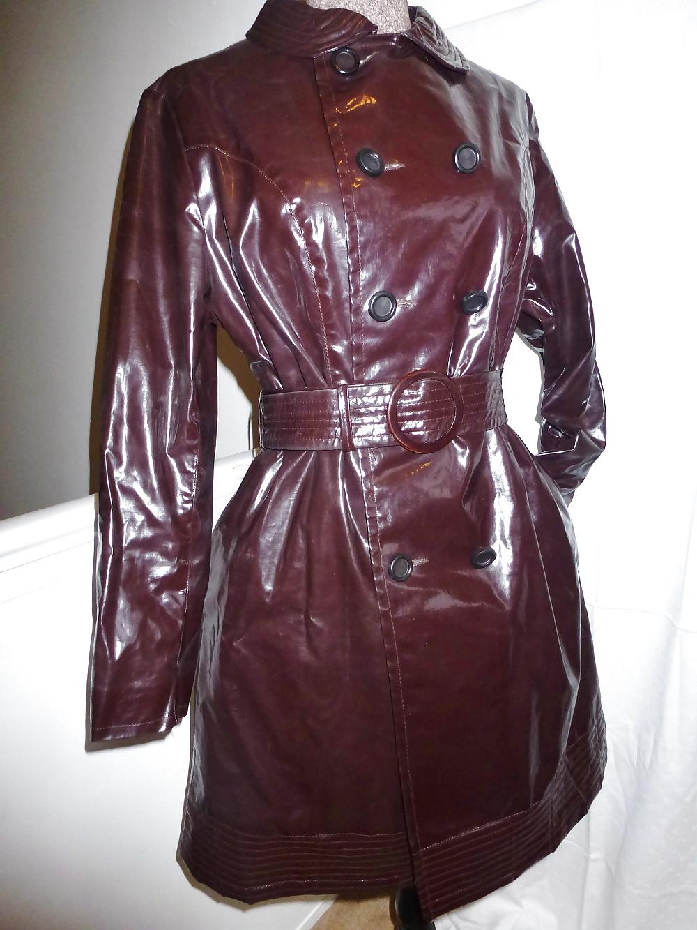 9P Vintage pvc macs