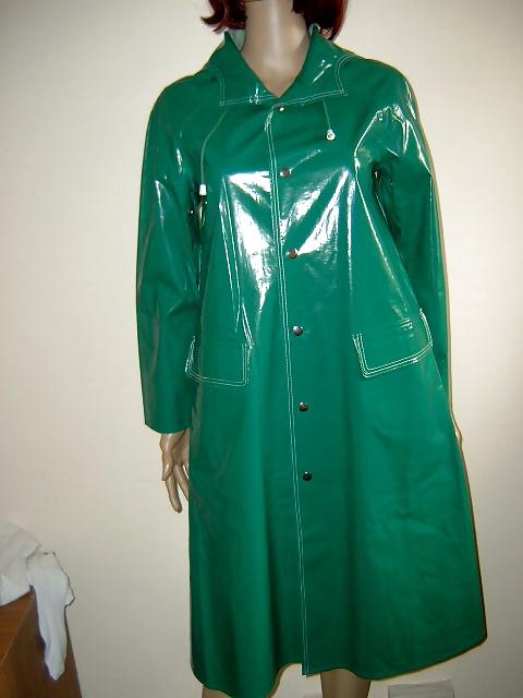 9P Vintage pvc macs