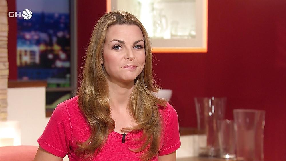25P Celebs making a grimace - Annika Kipp
