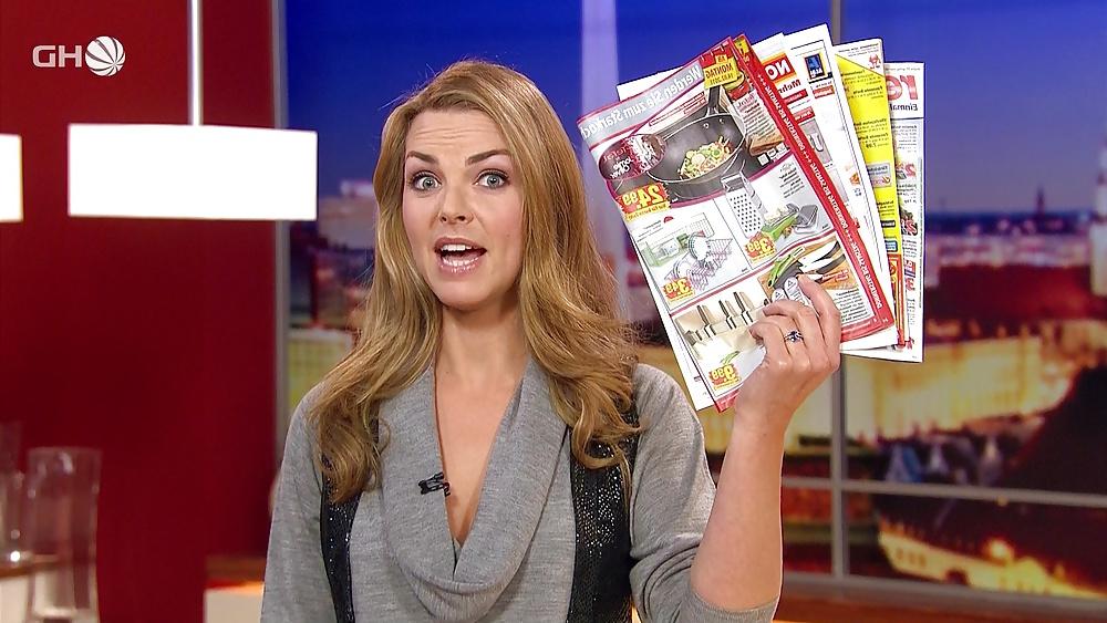 25P Celebs making a grimace - Annika Kipp