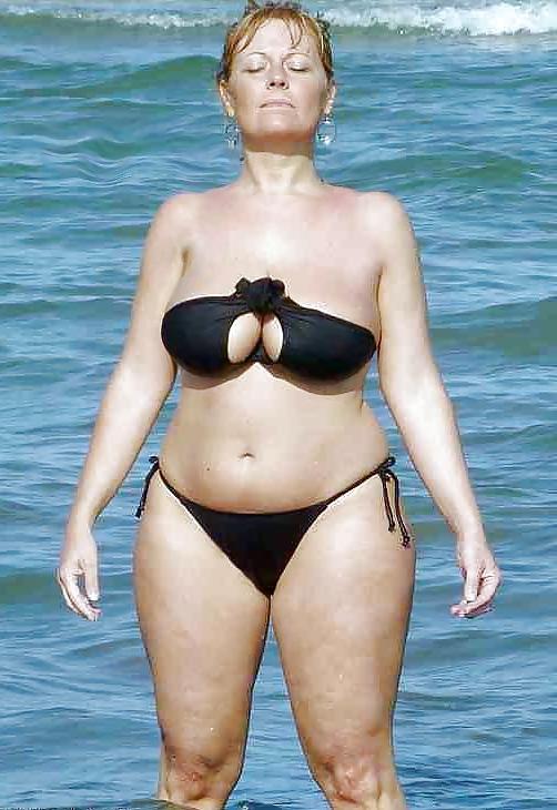 25P I Love Gilfs & Milfs 30