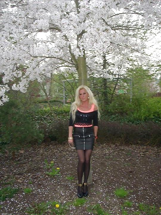 7P Beata Polish fetish diva in shiny tight clothes