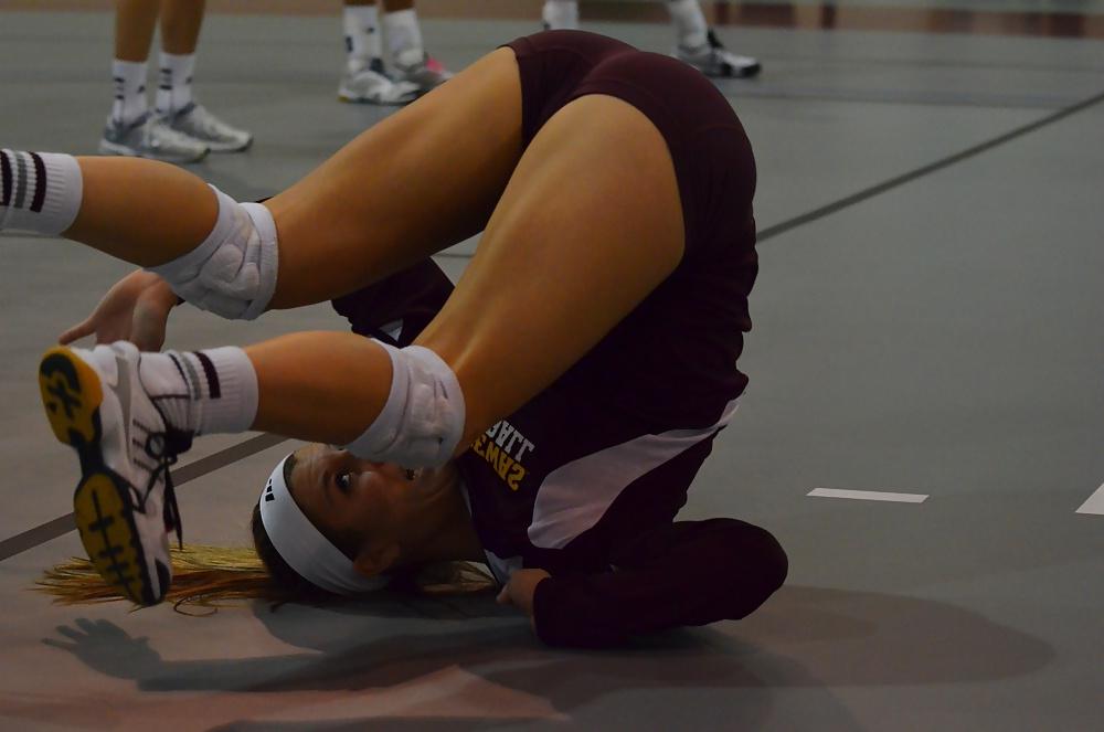 12P Cmu college volleyball 